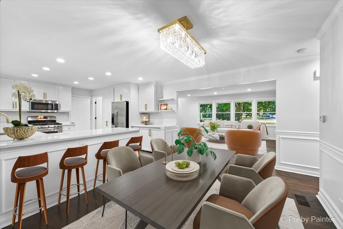 70 Ela Road Inverness, IL 60067 - Photo 8 of 44