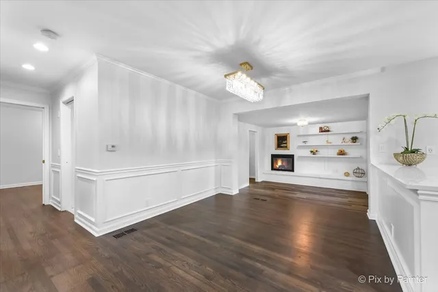 $489,500 | 70 Ela Road, Inverness, IL 60067