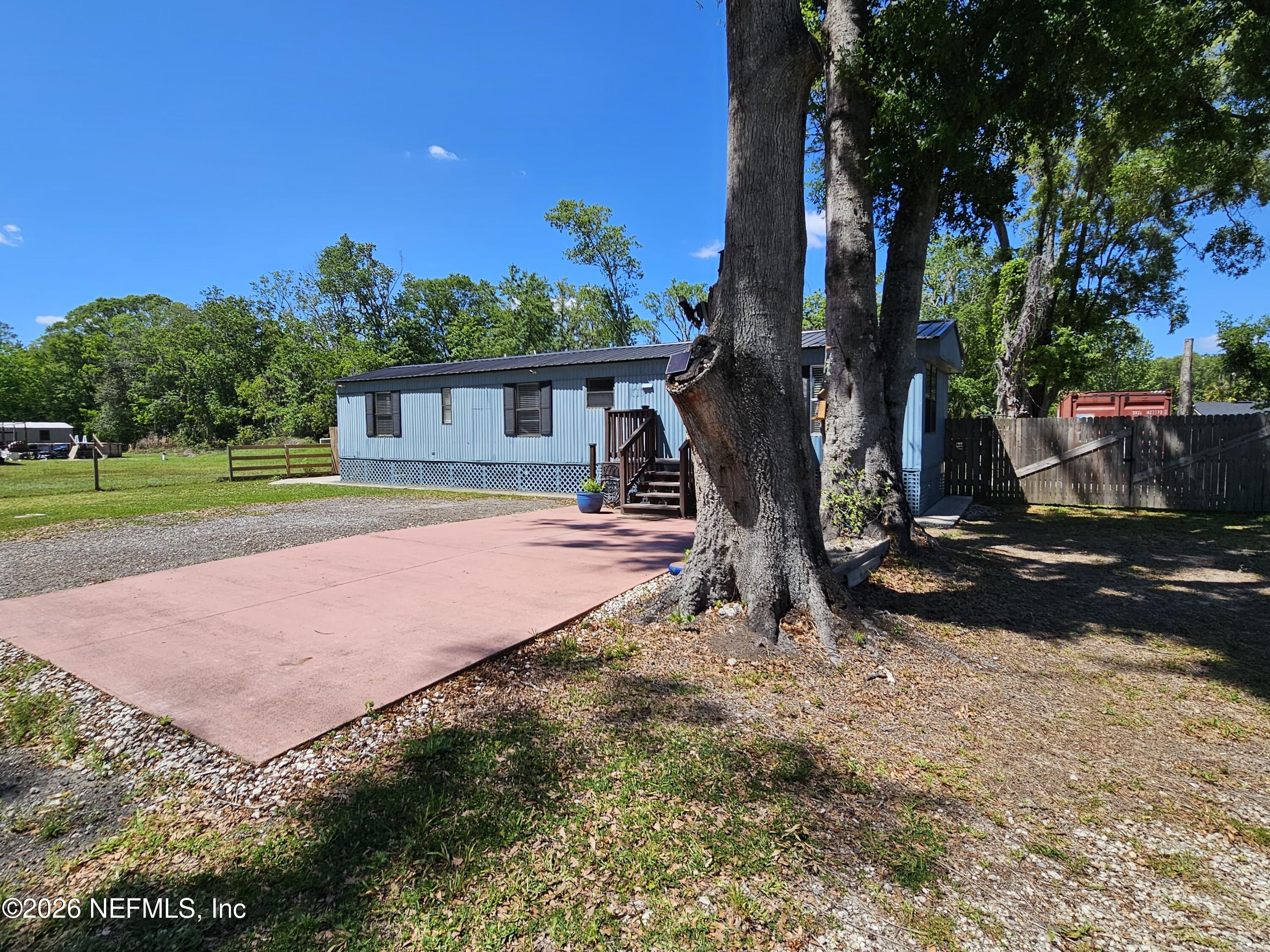 6715 Pickettville Road Jacksonville, FL 32254 - Photo 7 of 25 d8248dc2-4e04-404b-bbb5-1cb8225c1710