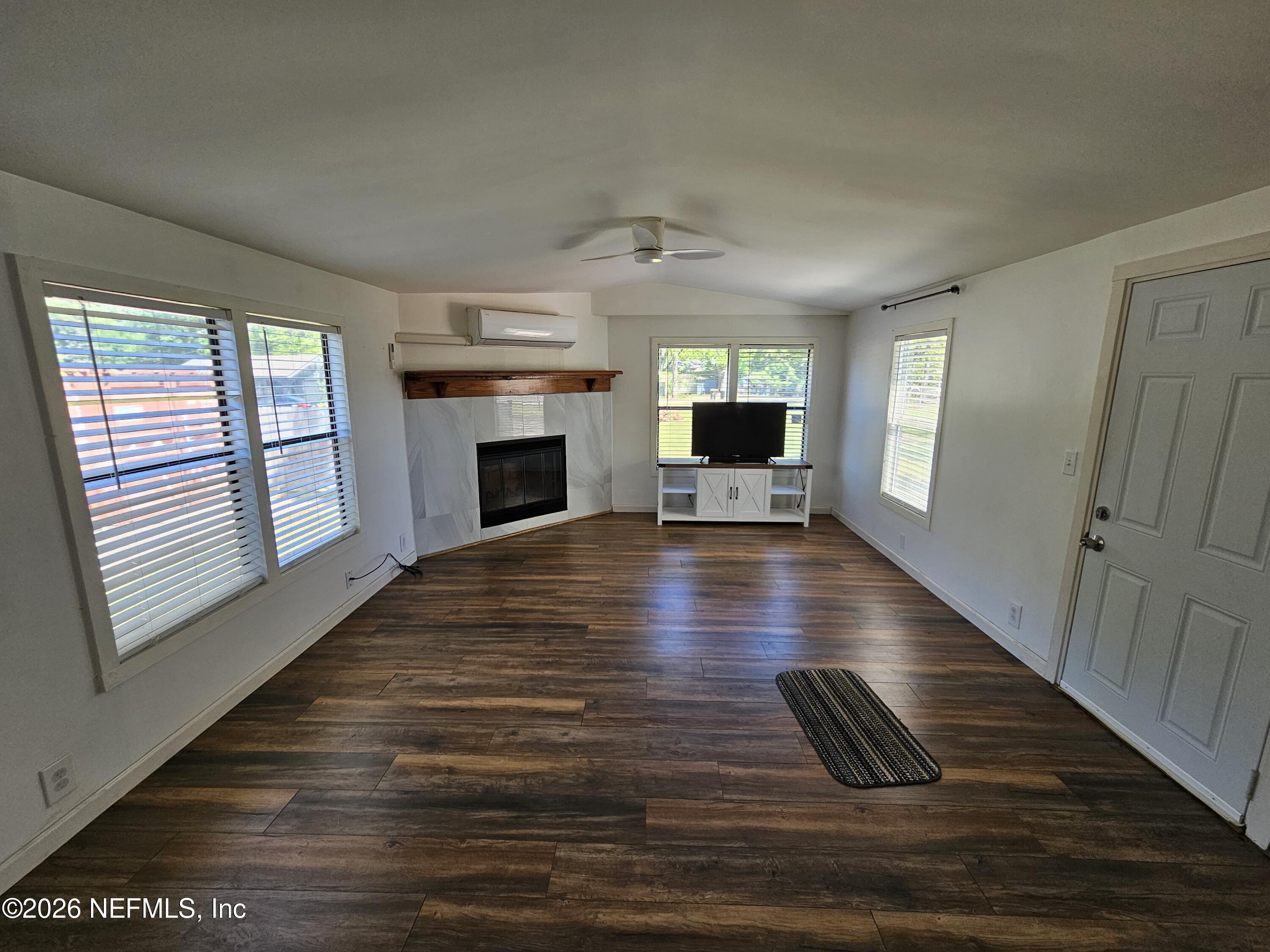 6715 Pickettville Road Jacksonville, FL 32254 - Photo 9 of 25 6d7e5849-d307-4fa2-a055-e3236183187a