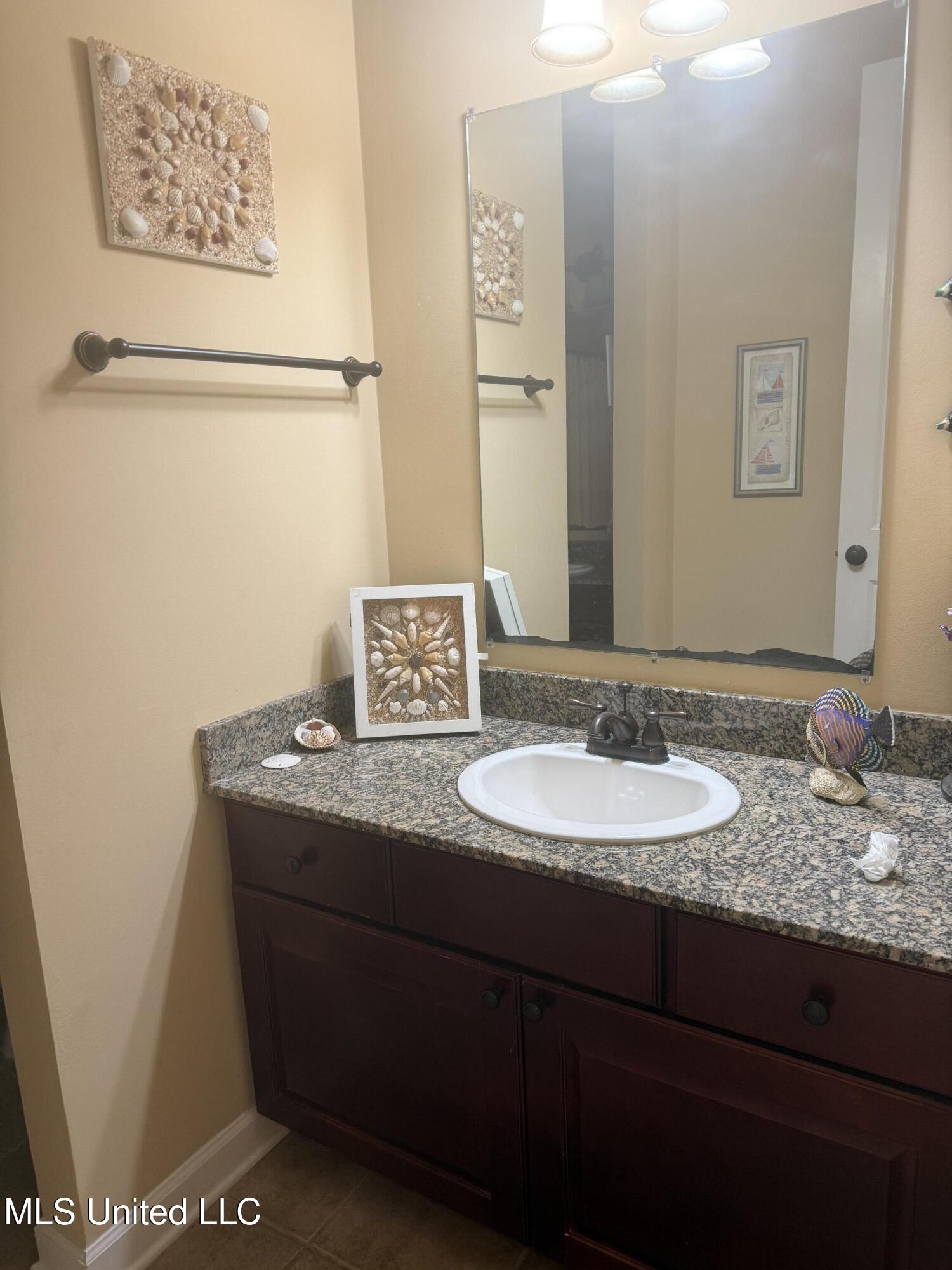 185 St Jude Street, Unit 2 Biloxi, MS 39530 - Photo 15 of 17 IMG_3373