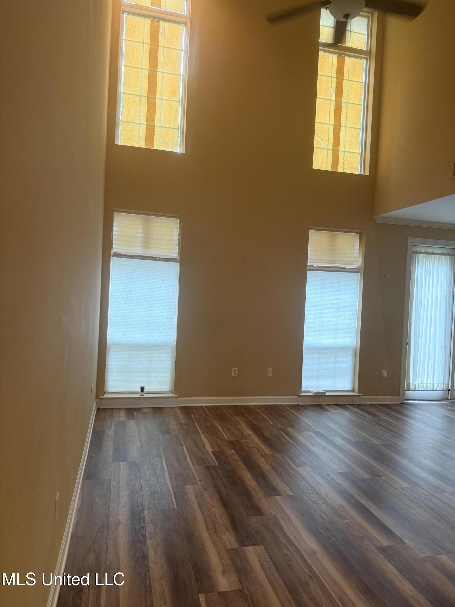 185 St Jude Street, Unit 2 Biloxi, MS 39530 - Photo 8 of 17 IMG_3355