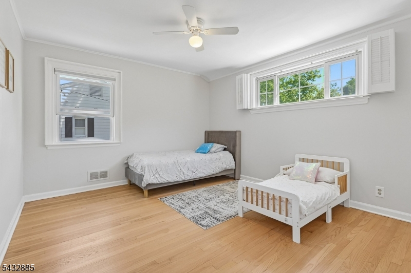 215 Exeter Way Hillside, NJ 07205 - Photo 26 of 34