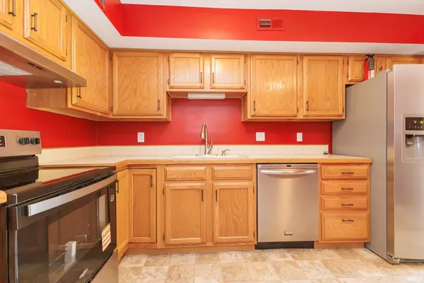$119,900 | 3600 North Lakeside Drive, Muncie, IN 47304
