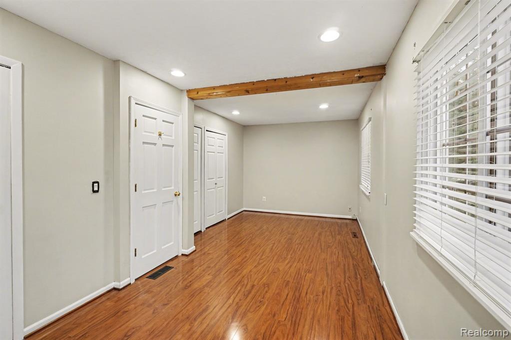 1784 Byron Road Howell, MI 48855 - Photo 18 of 33