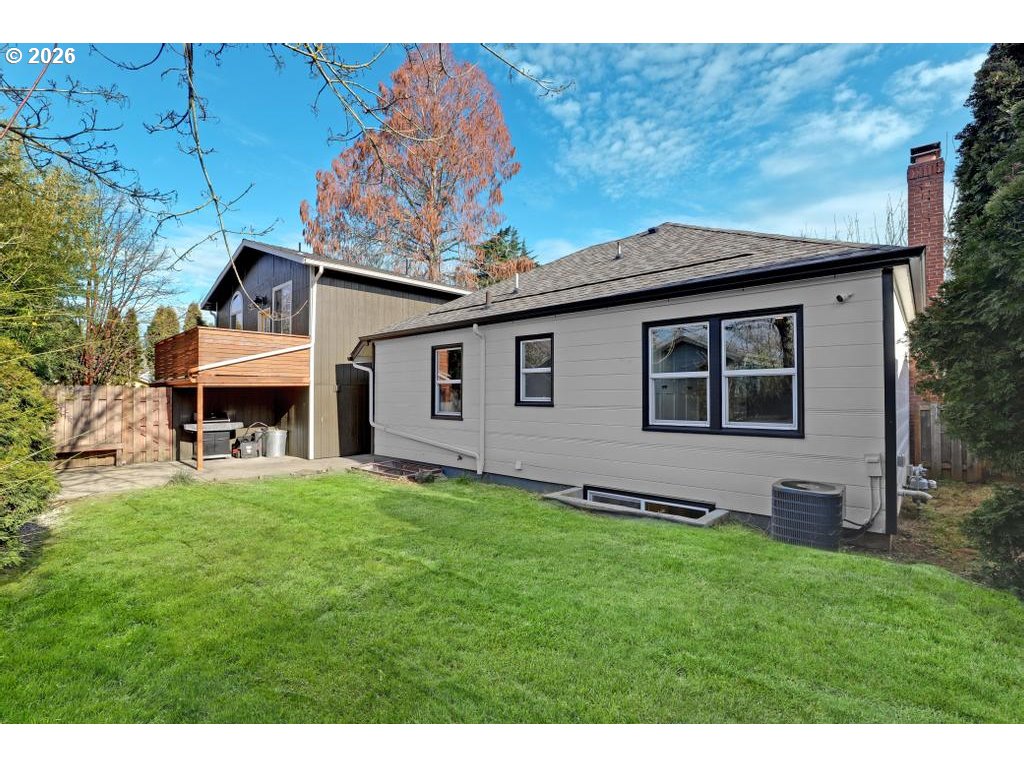 6315 North Curtis Avenue Portland, OR 97217 - Photo 25 of 46 Backyard