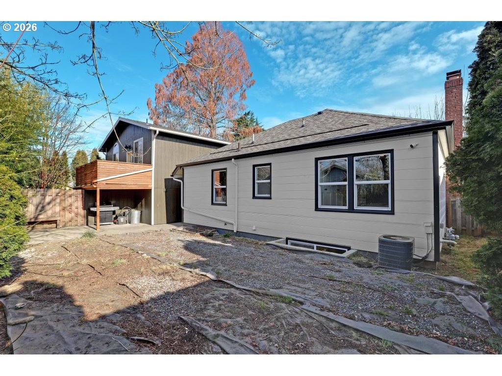 6315 North Curtis Avenue Portland, OR 97217 - Photo 26 of 46 Backyard
