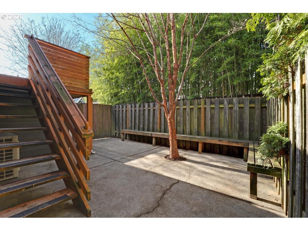 6315 North Curtis Avenue Portland, OR 97217 - Photo 28 of 46 Courtyard