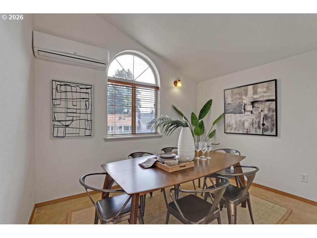 6315 North Curtis Avenue Portland, OR 97217 - Photo 32 of 46 Dining Room