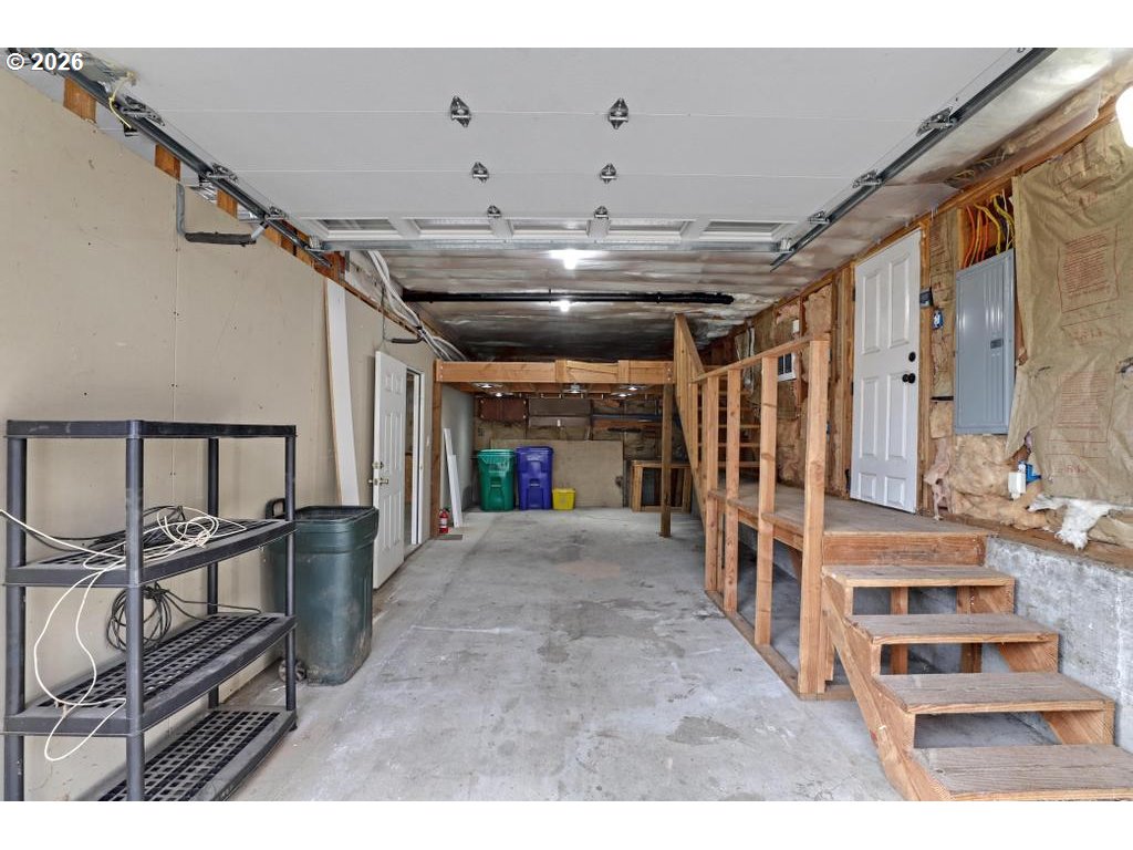 6315 North Curtis Avenue Portland, OR 97217 - Photo 39 of 46 Garage