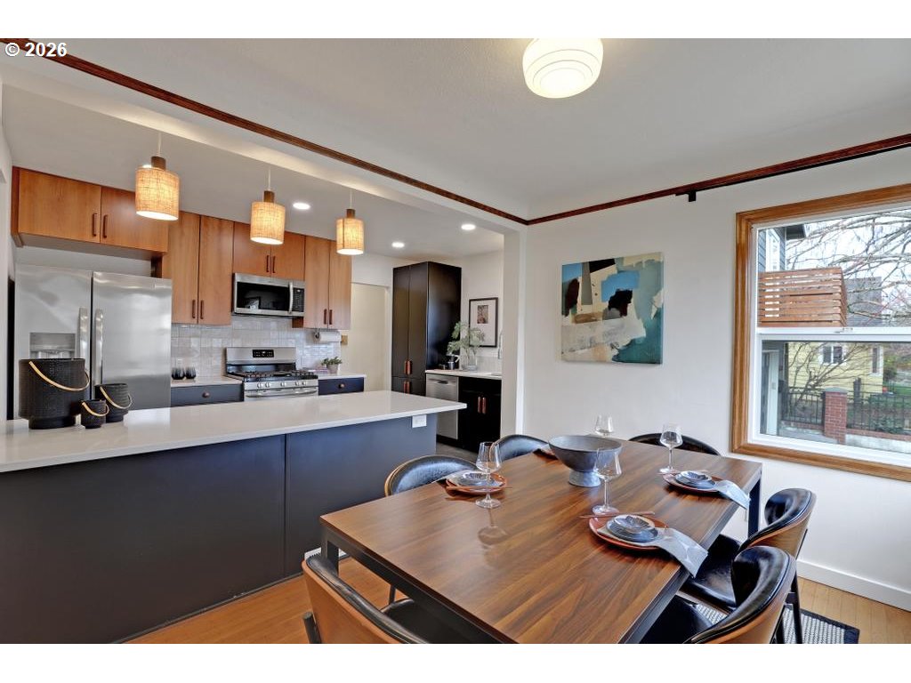 6315 North Curtis Avenue Portland, OR 97217 - Photo 7 of 46 Kitchen/Dining Room