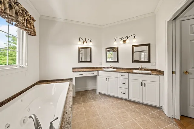 $895,000 | 75 Country Way, Unit 75, Dartmouth, MA 02748