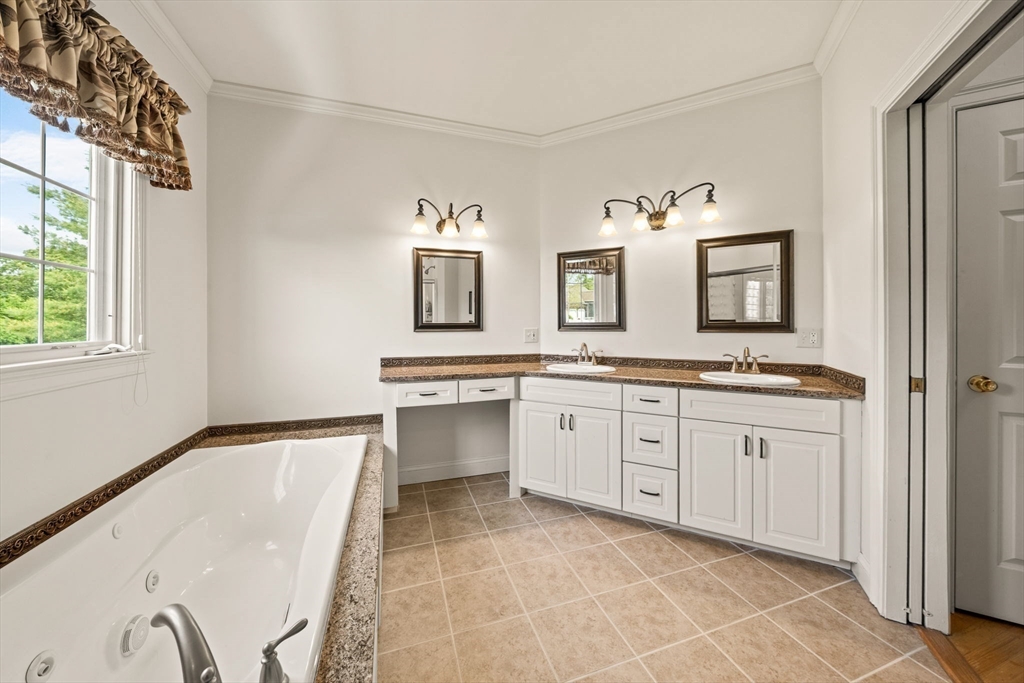 75 Country Way, Unit 75 Dartmouth, MA 02748 - Photo 14 of 41