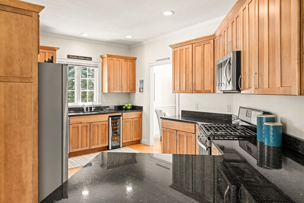 75 Country Way, Unit 75 Dartmouth, MA 02748 - Photo 8 of 41