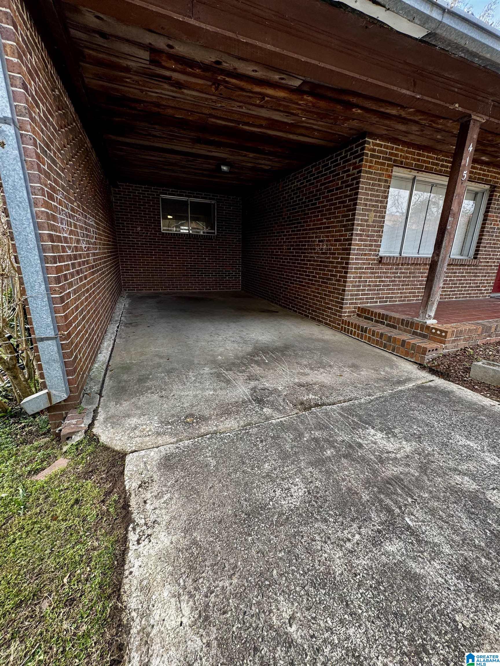 415 Thomas Street Warrior, AL 35180 - Photo 4 of 22