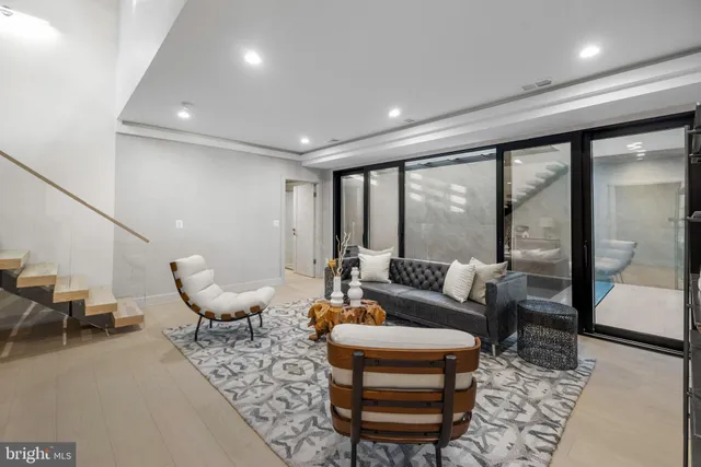 $2,999,999 | 1573 Westmoreland Street, McLean, VA 22101