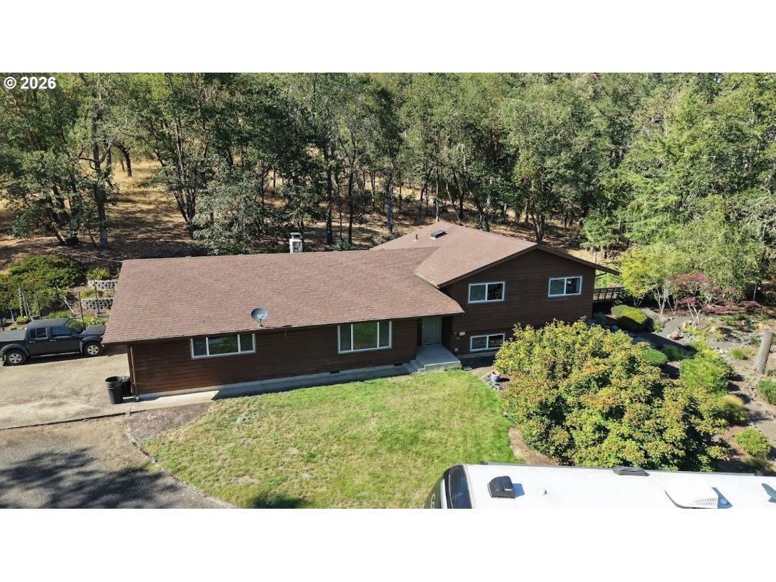 801 Colonial Road Roseburg, OR 97471 - Photo 2 of 34 Gallery Image 2