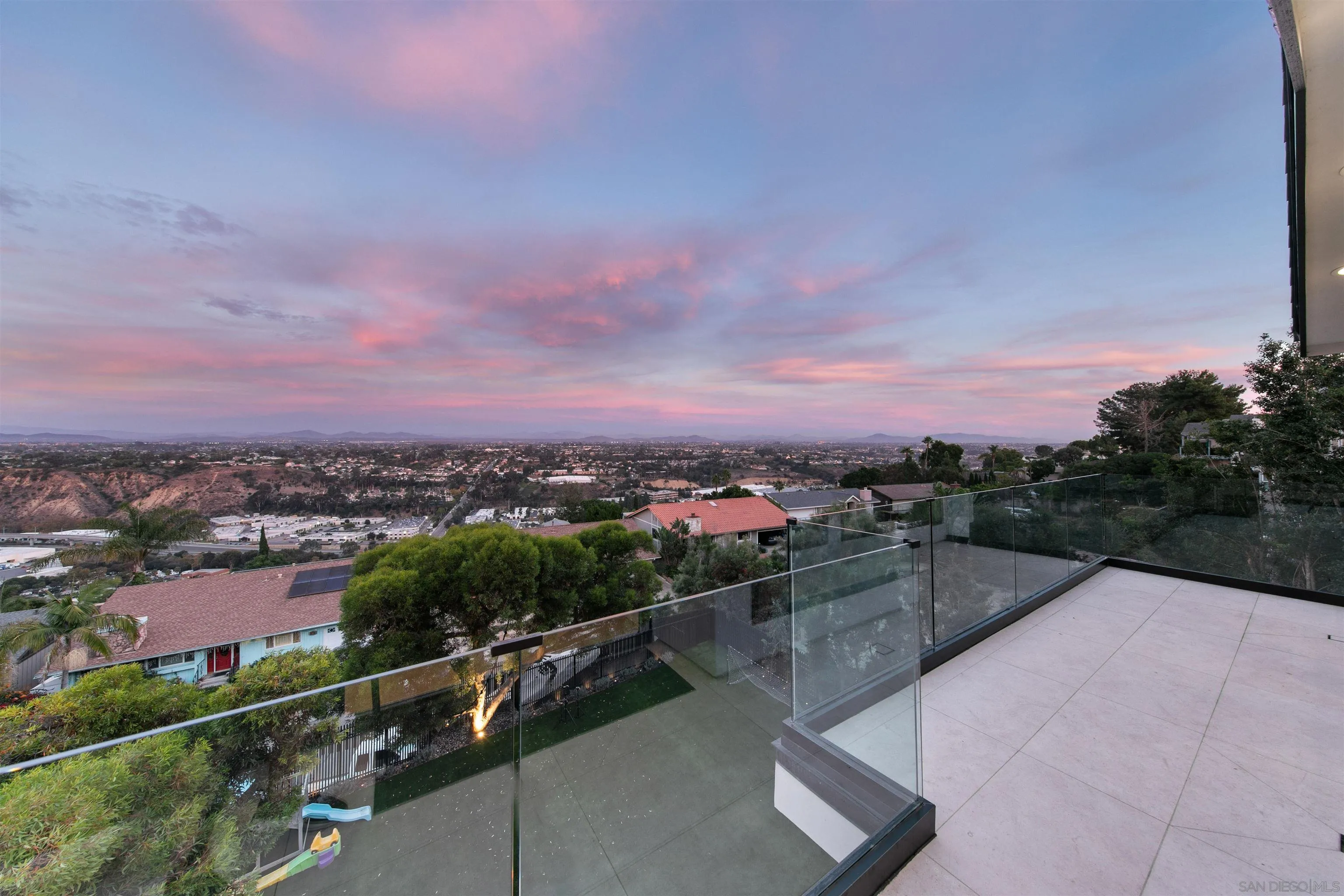 5675 Soledad Mountain Road La Jolla, CA 92037 - Photo 15 of 74