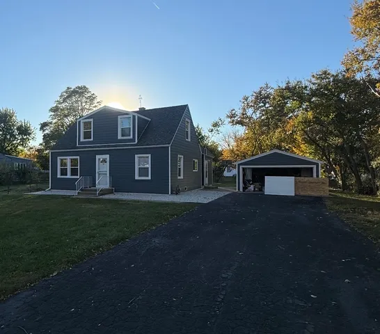 $2,600 | 14240 Linder Avenue, Midlothian, IL 60445