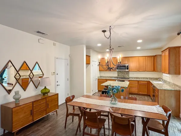 $412,500 | Undisclosed Address, Bakersfield, CA 93311