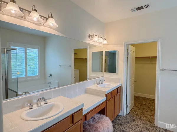 $412,500 | Undisclosed Address, Bakersfield, CA 93311