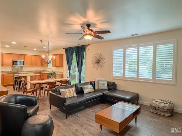 $412,500 | Undisclosed Address, Bakersfield, CA 93311