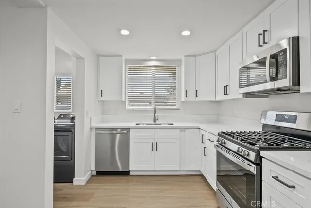 $3,700 | 16049 Tuba Street, North Hills, CA 91343