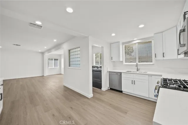 $3,700 | 16049 Tuba Street, North Hills, CA 91343