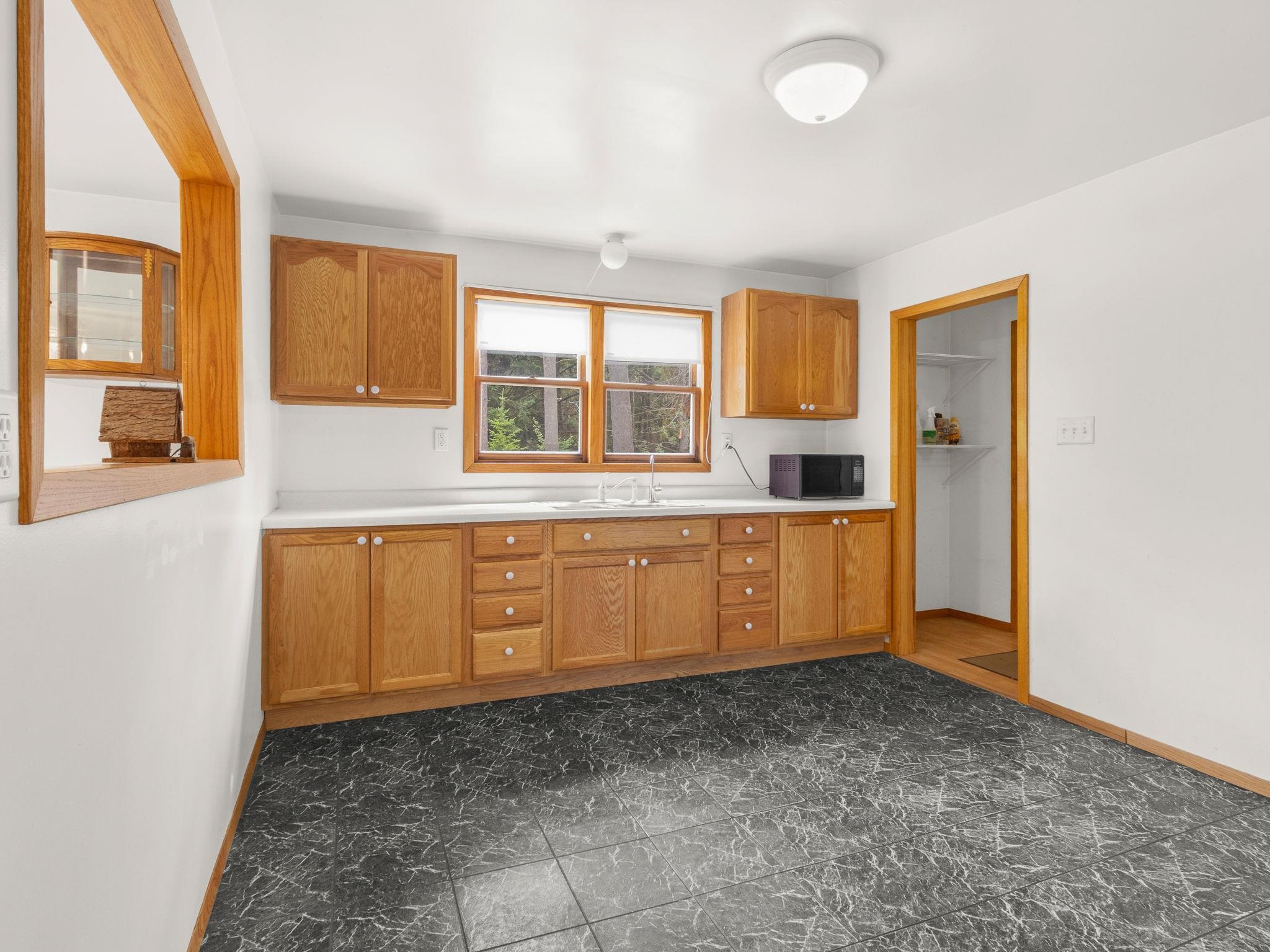 W605 Wiegers Road Marinette, WI 54143 - Photo 5 of 24