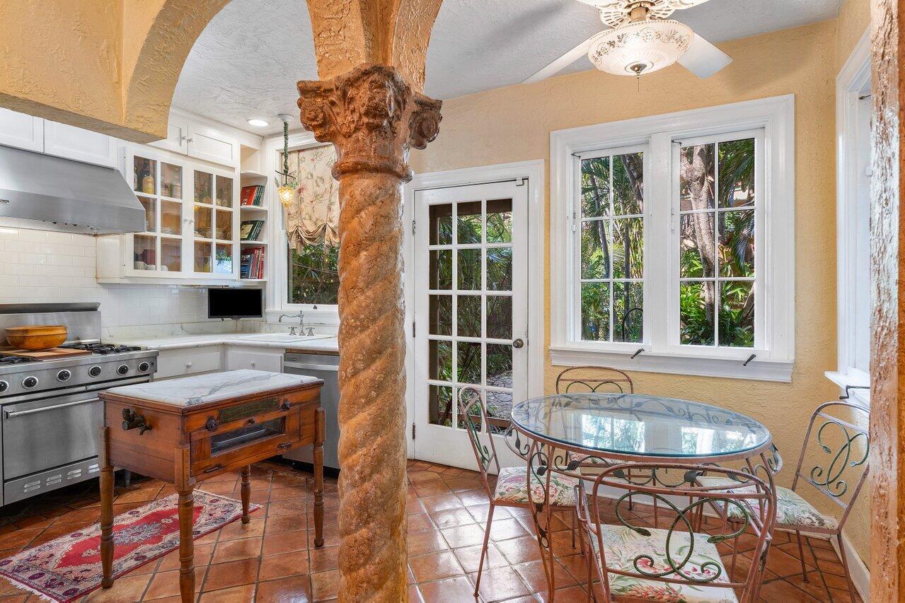 739 Sunset Road West Palm Beach, FL 33401 - Photo 15 of 57 018-739SunsetRoad-WestPalmBeach-FL-33401