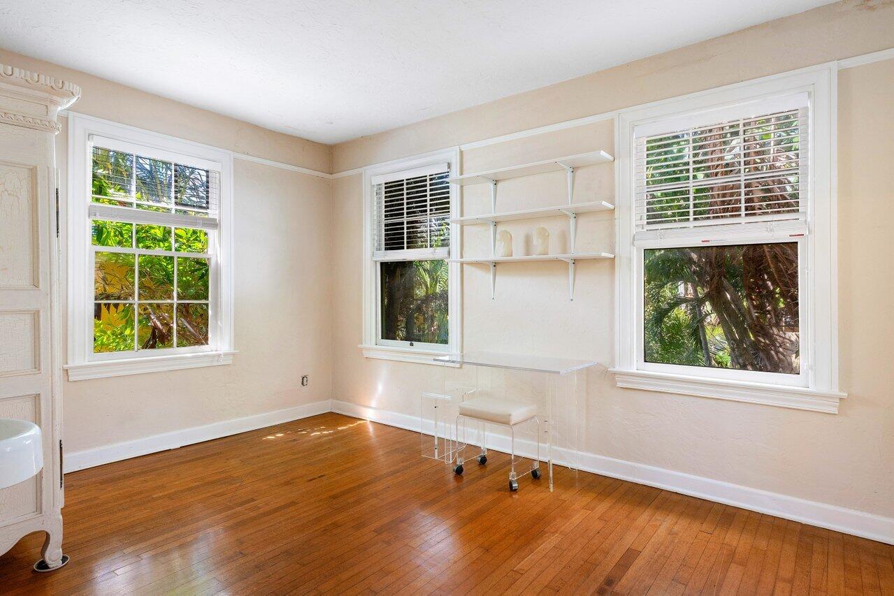 739 Sunset Road West Palm Beach, FL 33401 - Photo 23 of 57 032-739SunsetRoad-WestPalmBeach-FL-33401