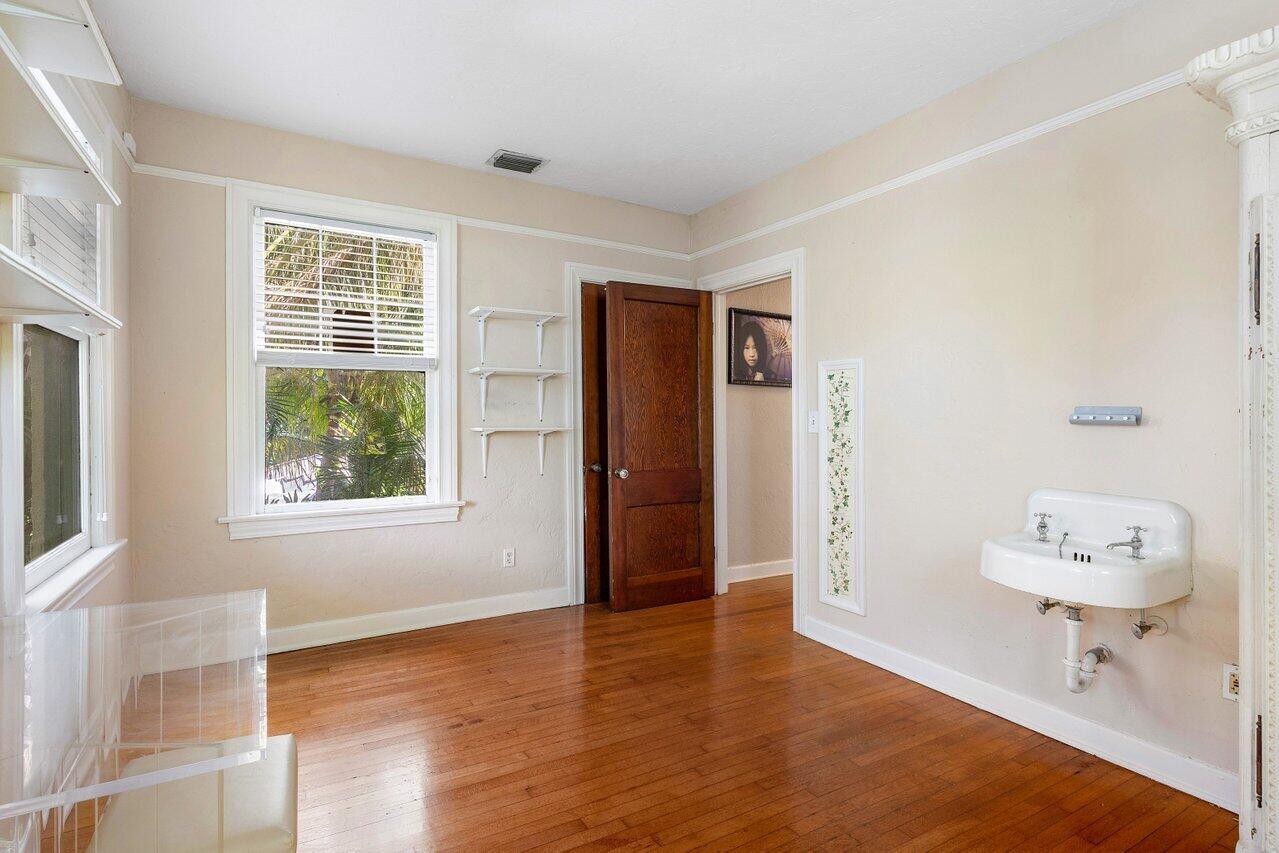 739 Sunset Road West Palm Beach, FL 33401 - Photo 24 of 57 033-739SunsetRoad-WestPalmBeach-FL-33401