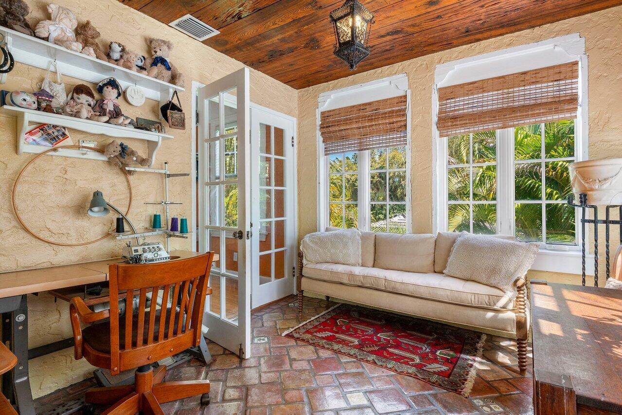 739 Sunset Road West Palm Beach, FL 33401 - Photo 27 of 57 028-739SunsetRoad-WestPalmBeach-FL-33401