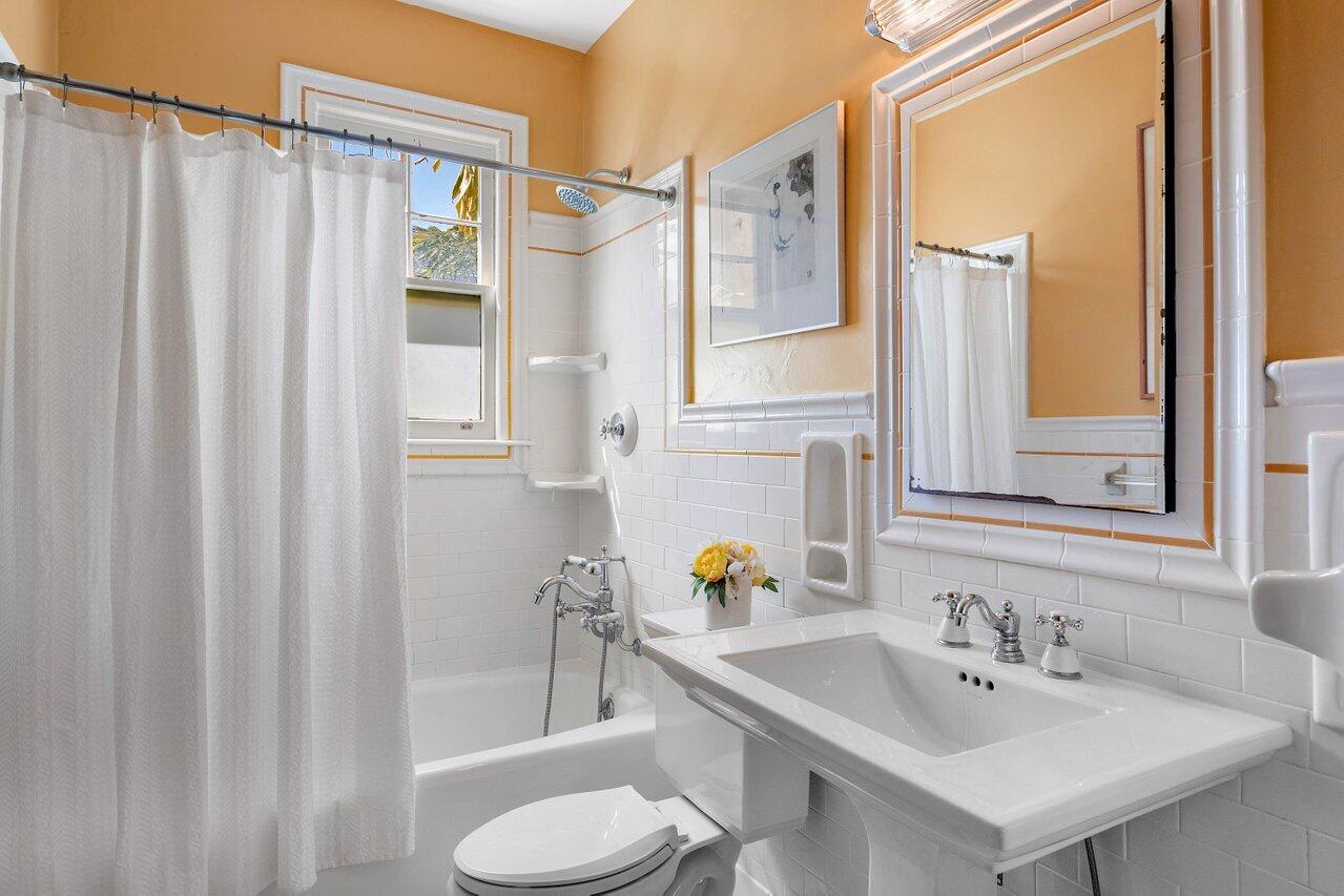 739 Sunset Road West Palm Beach, FL 33401 - Photo 28 of 57 031-739SunsetRoad-WestPalmBeach-FL-33401