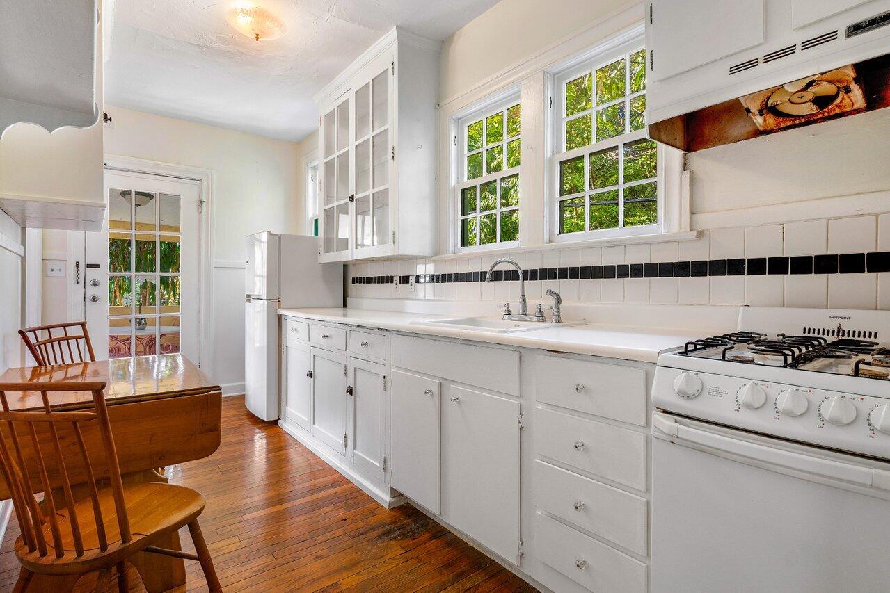 739 Sunset Road West Palm Beach, FL 33401 - Photo 36 of 57 041-739SunsetRoad-WestPalmBeach-FL-33401