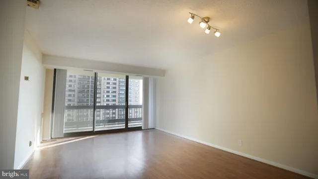 $1,975 | 5505 Seminary Road, Unit 1418N, Falls Church, VA 22041