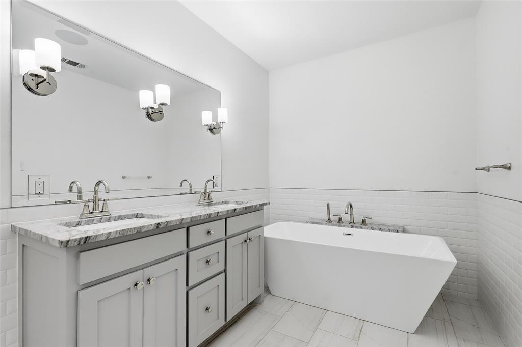 107 Sunset Drive Cleburne, TX 76033 - Photo 15 of 35