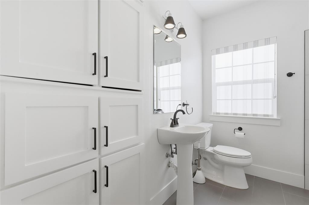 107 Sunset Drive Cleburne, TX 76033 - Photo 20 of 35