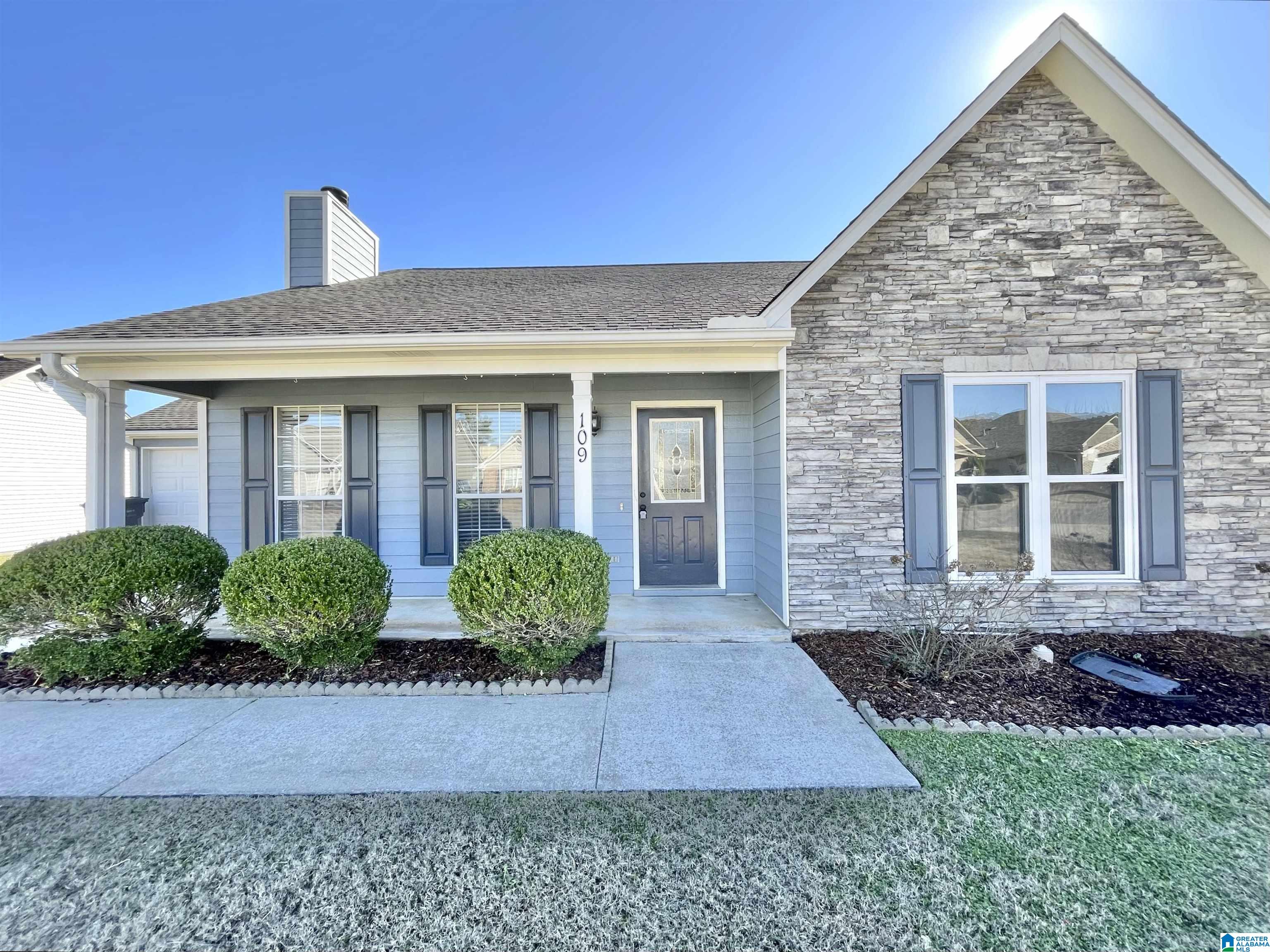 109 Spring Street Calera, AL 35040 - Photo 1 of 28