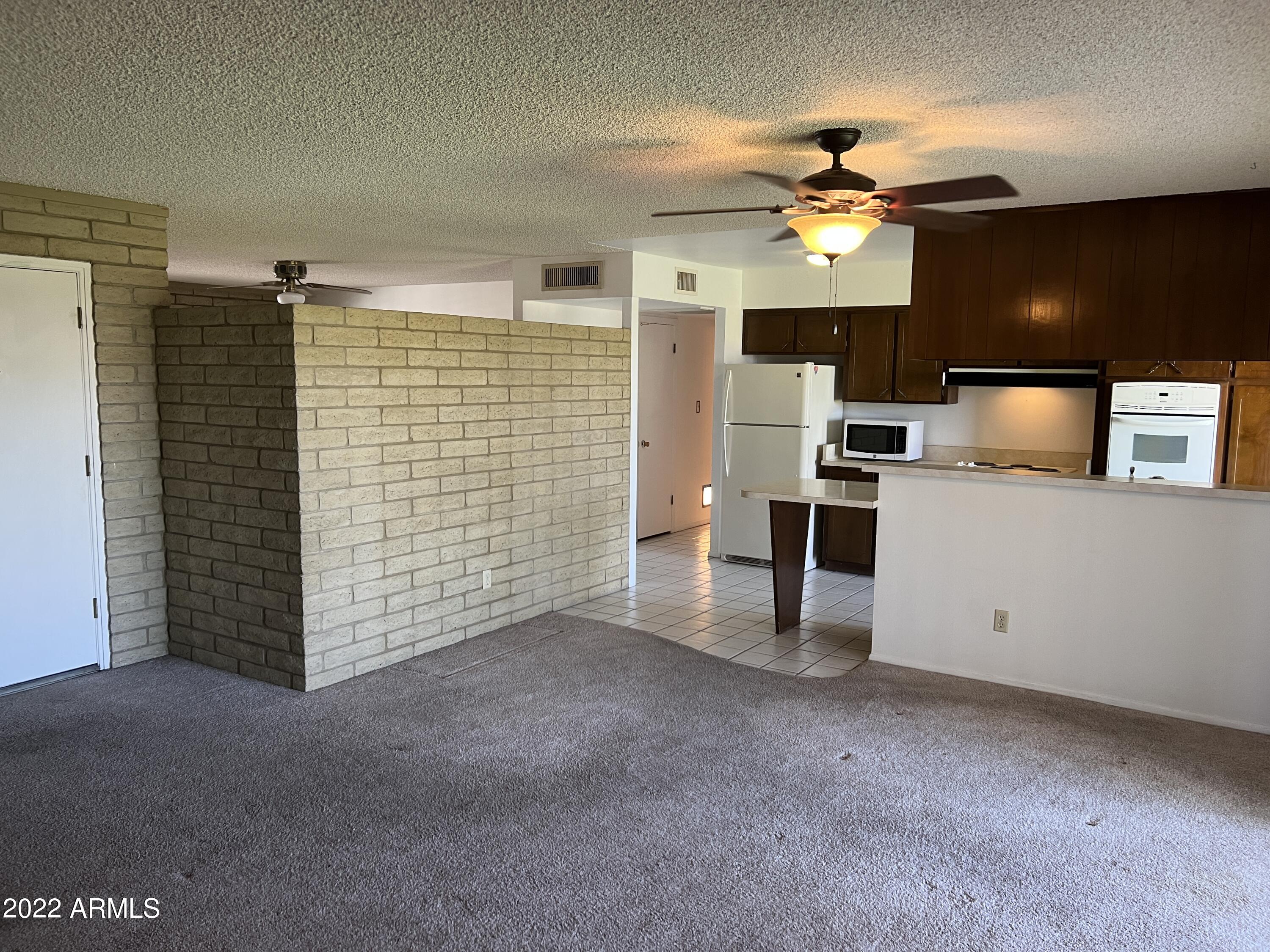 3119 West Shangri-la Road Phoenix, AZ 85029 - Photo 7 of 20 IMG_2544