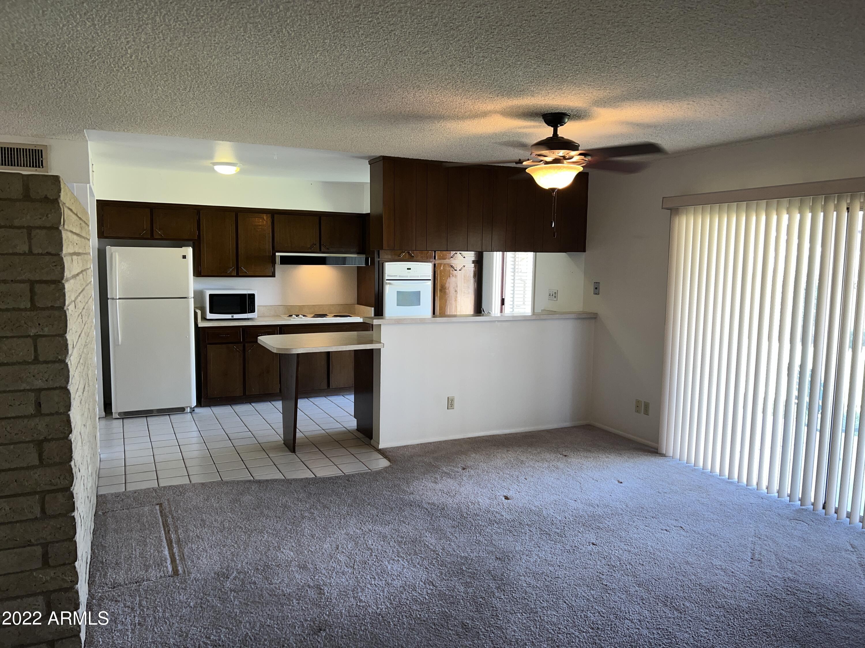 3119 West Shangri-la Road Phoenix, AZ 85029 - Photo 8 of 20 IMG_2547