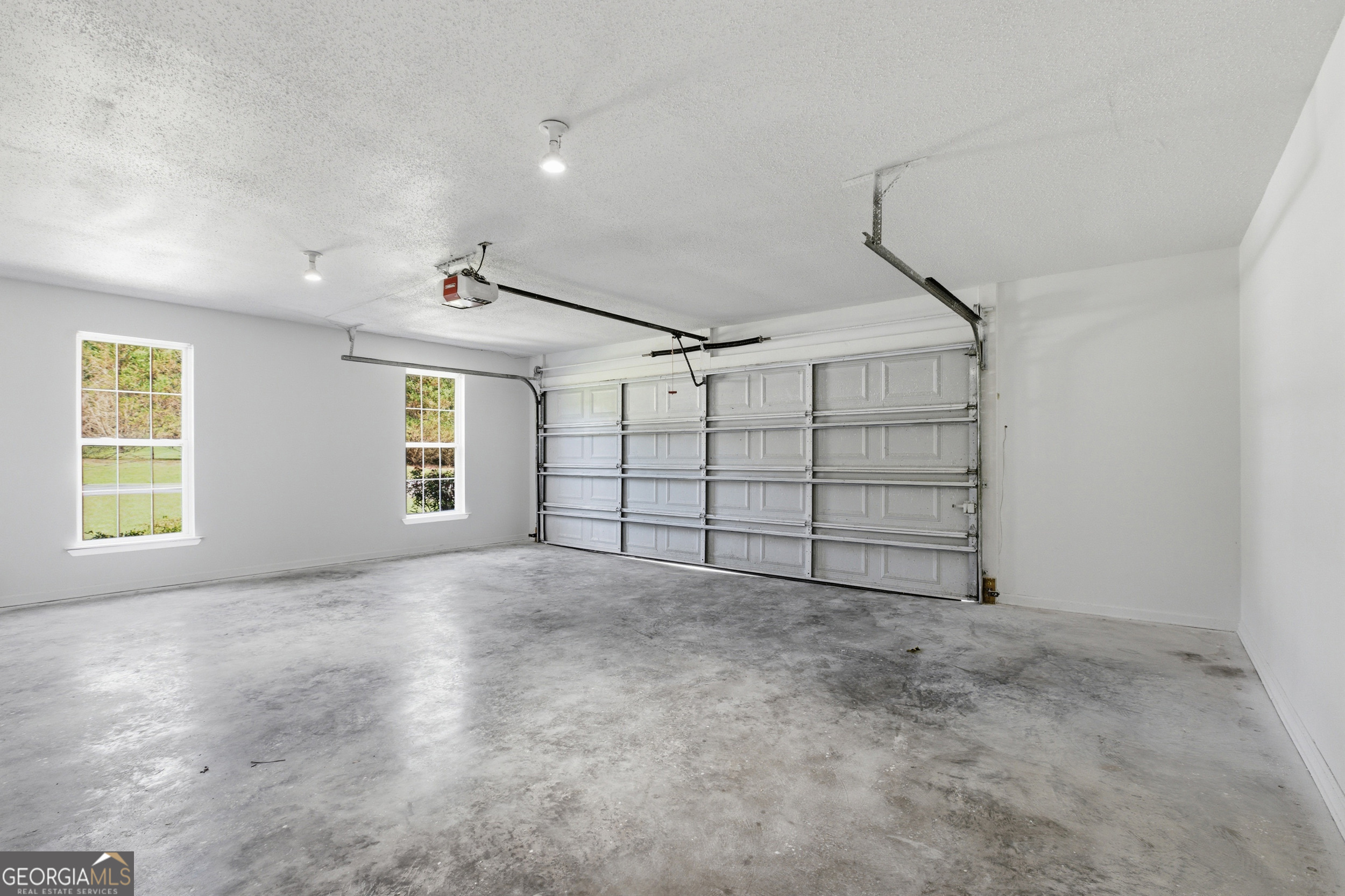 171 Winding Way Hartwell, GA 30643 - Photo 28 of 37 a view of a garage