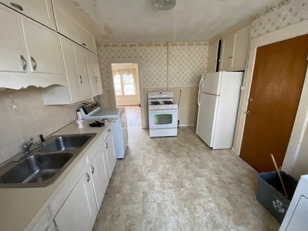 8-10 Hamblin Road Waltham, MA 02453 - Photo 18 of 30