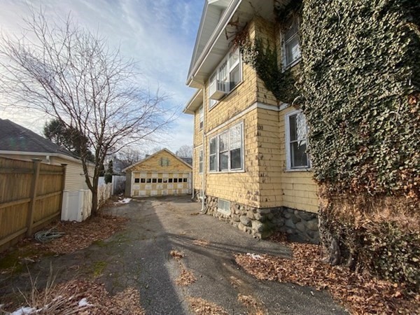 8-10 Hamblin Road Waltham, MA 02453 - Photo 4 of 30