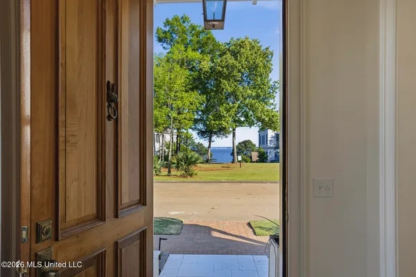 $1,089,000 | 208 North Natchez Drive, Madison, MS 39110