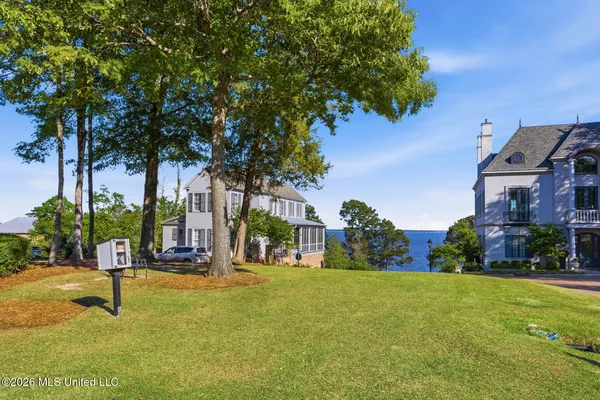 $1,089,000 | 208 North Natchez Drive, Madison, MS 39110