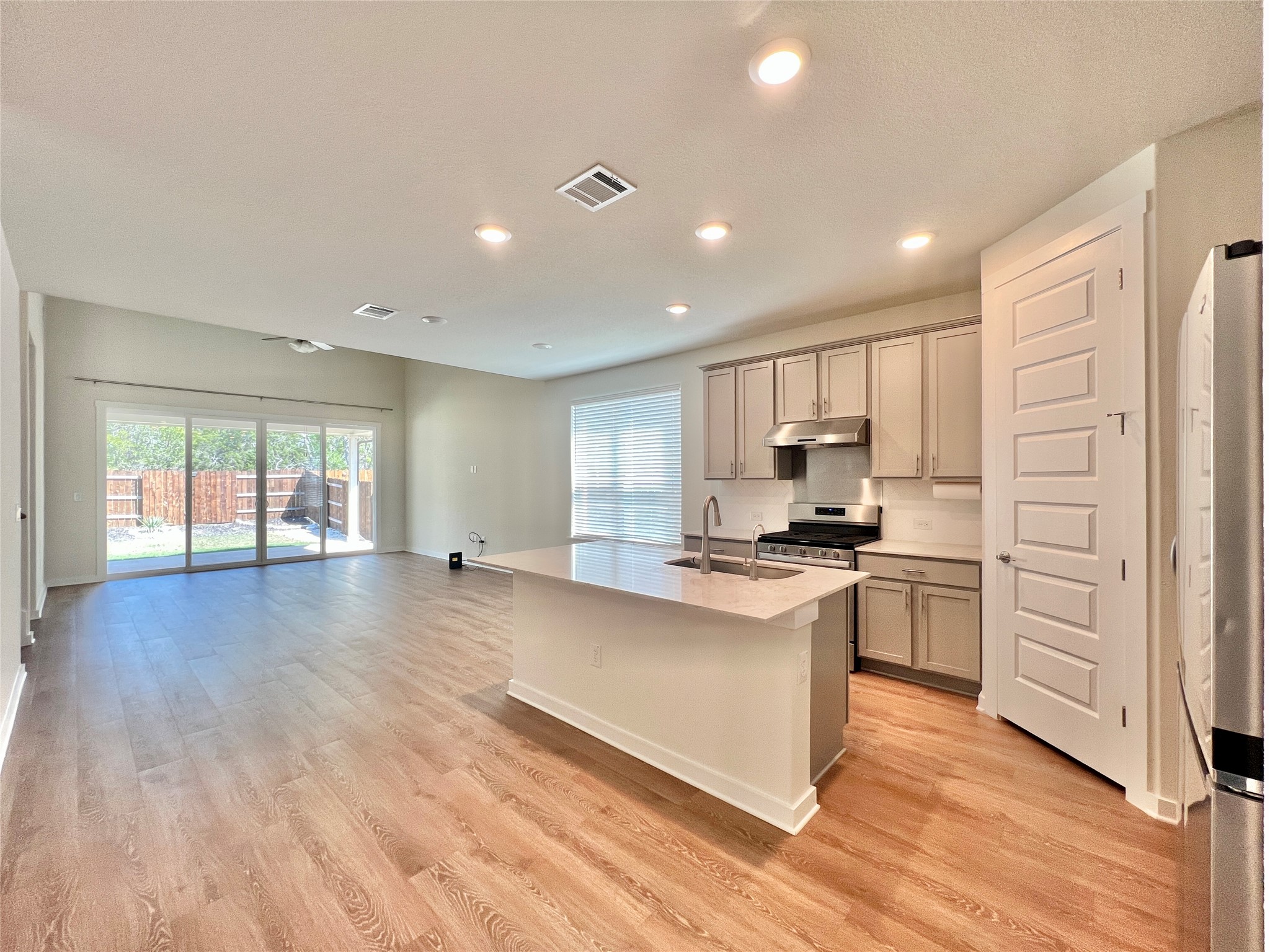 2028 Ruger Pass Leander, TX 78641 - Photo 5 of 22