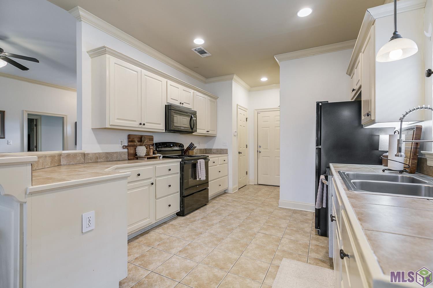 3308 Northlake Avenue Baton Rouge, LA 70810 - Photo 3 of 11