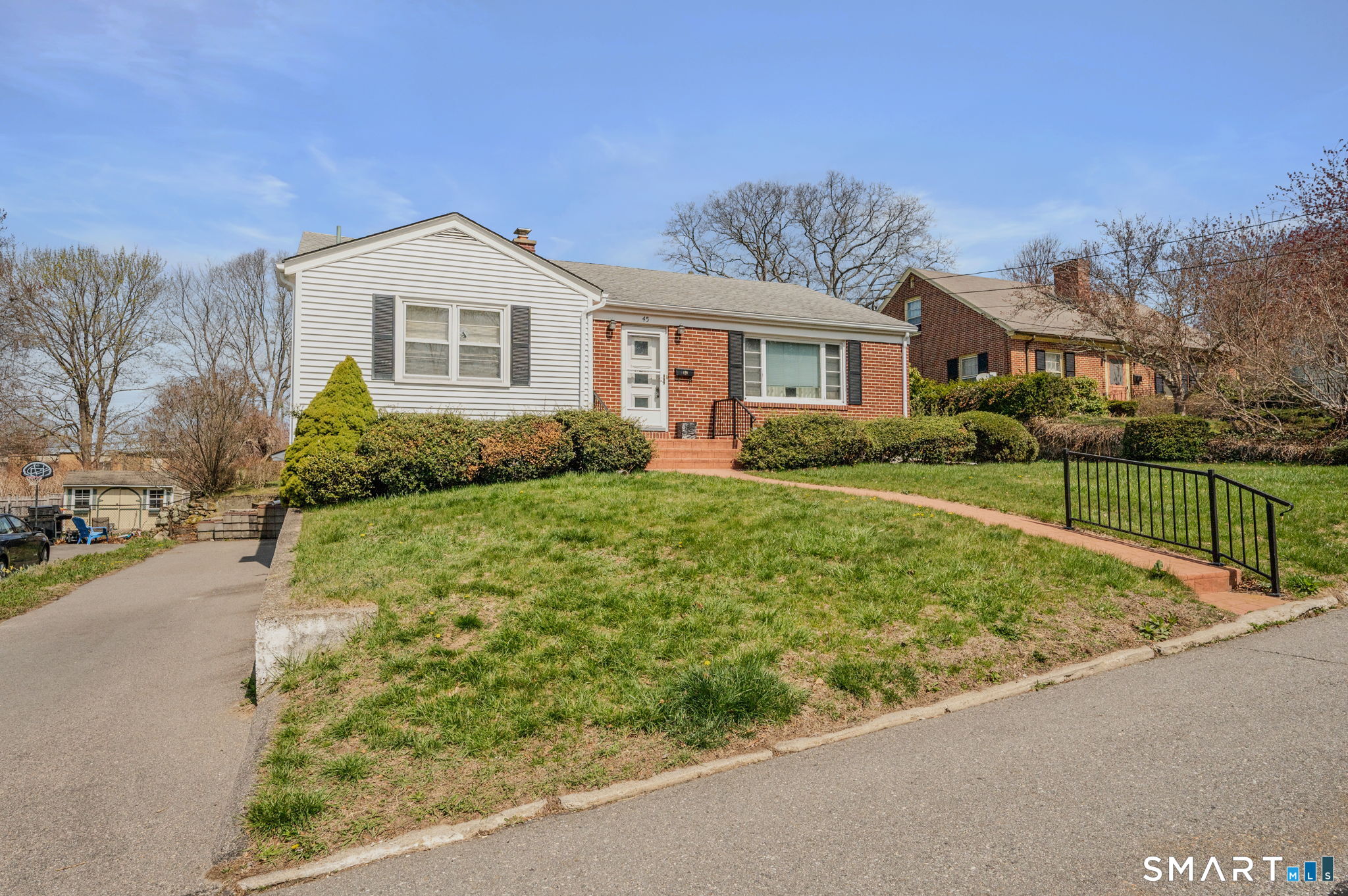 45 Mansfield Road New London, CT 06320 - Photo 1 of 35