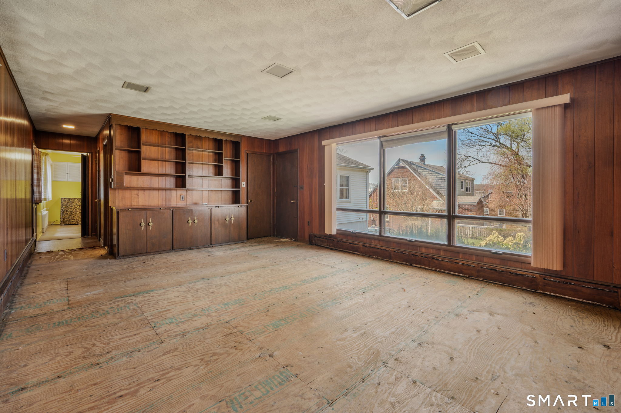45 Mansfield Road New London, CT 06320 - Photo 32 of 35